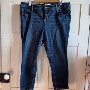 Torrid Classic Straight Denim Jeans 18 XS Cropped Straight Leg Capri
